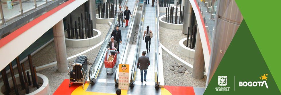 personas escaleras electricas